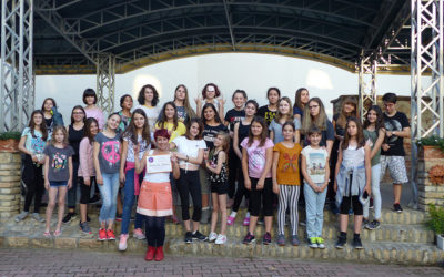 Devojčicama je mesto na rok sceni