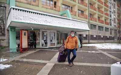 Iseljavanje studenata iz domova: mera sprečavanja zaraze ili dodatno rizično izlaganje?