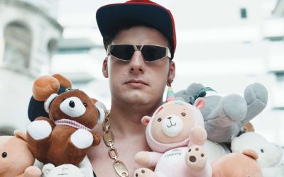 Eegor nastupa uživo u klubu Drugstore